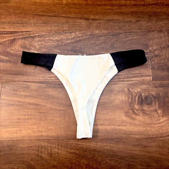 Aviator Nation Bikini Bottom - Hi-Cut Color Block Cheeky - Vintage White & Black - Picture 6 of 8